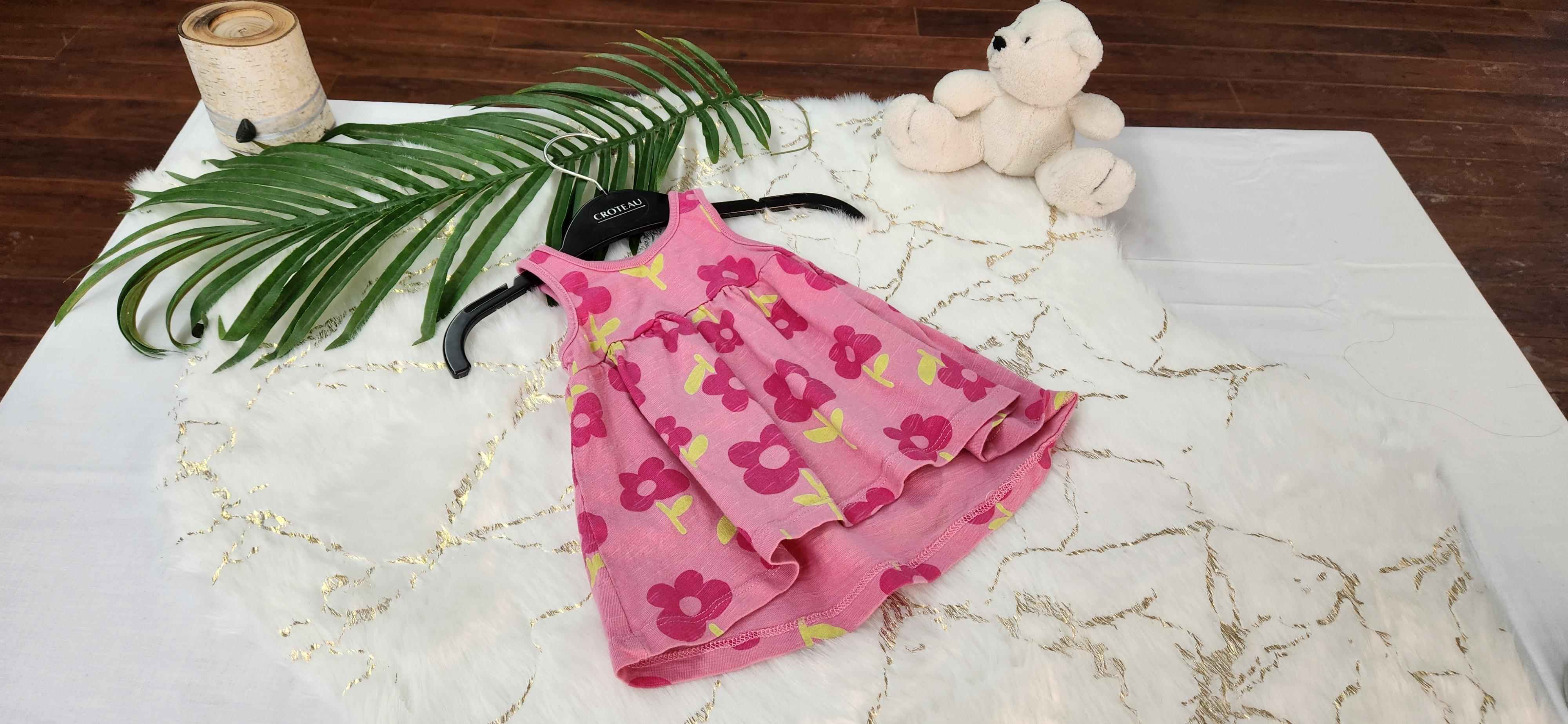 3 à 6 mois pour fille
